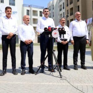 bakan kurum deprem bolgesinde 250 bin konuta ulastik 300 bininci malatyada teslim edilecek kf7mibm7