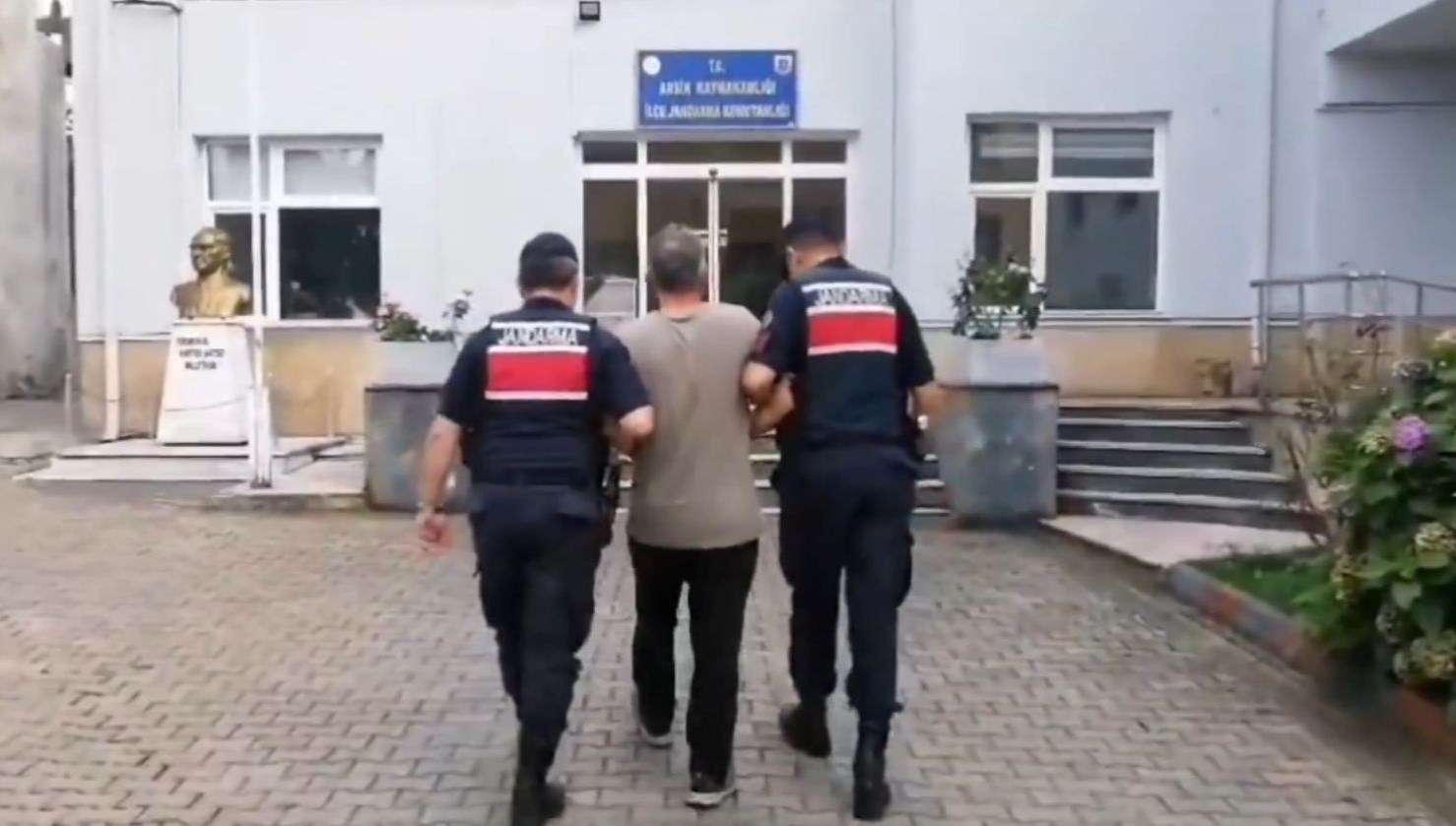 19 ilde feto operasyonu 40 tutuklama cakj8XTv