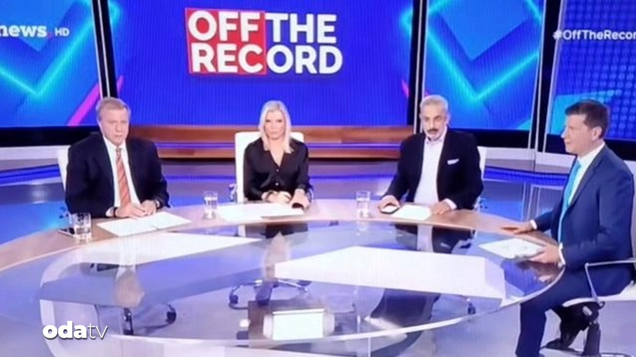 canli yayinda depreme yakalandilar d39UKhLY