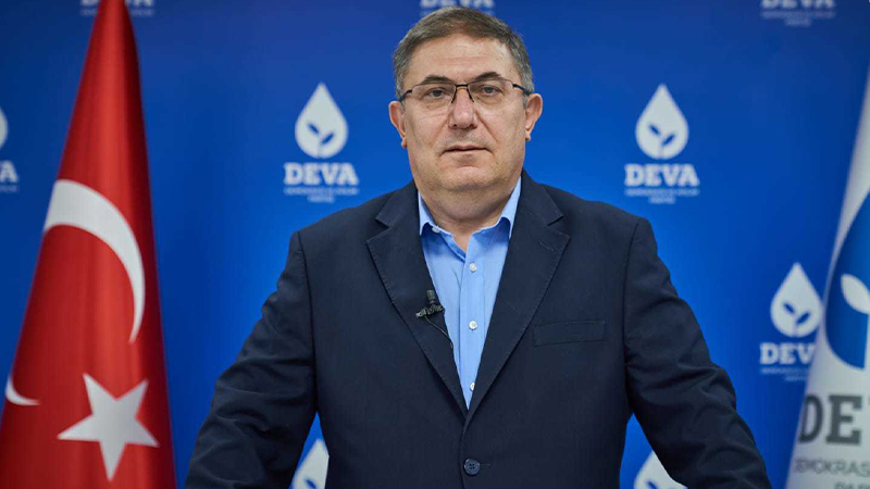 deva partili canakci enflasyona adeta benzin doktuler sonra su tabancasiyla sondurmeye calistilar PLblQc5G