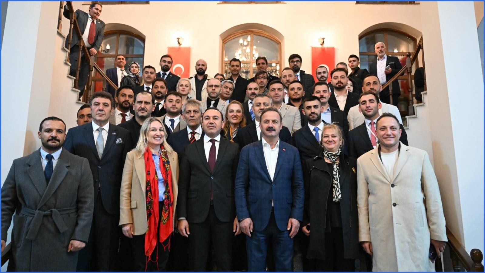 anahtar parti genel baskani agiralioglundan bahceliye bir kurucu onder var o da mustafa kemal ataturk 4w1lT2Lh.png