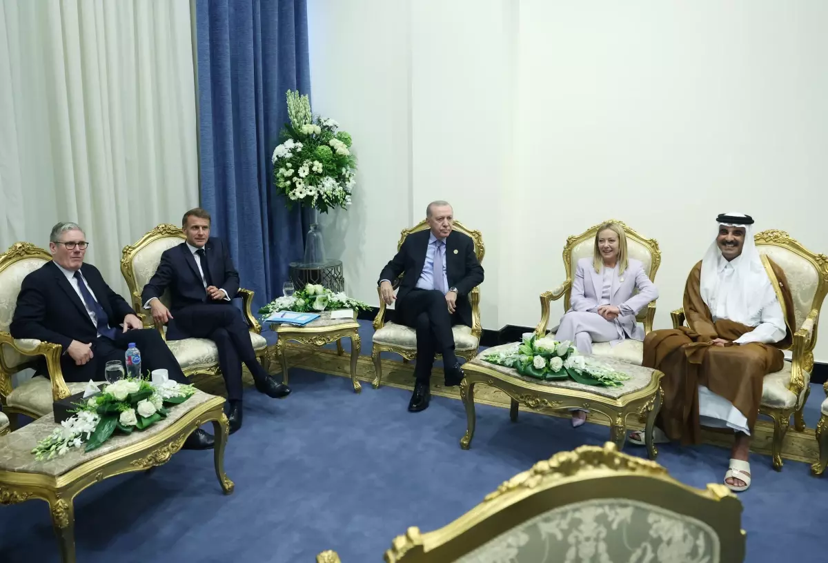 cumhurbaskani erdogan baris icin sarm el seyh zirvesi kapsaminda liderlerle gorustu QIQiT14c.jpg