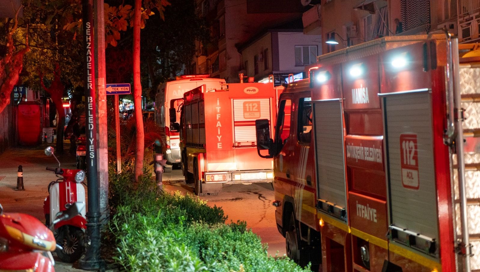 esine kizdi evini atese verdi T9ELJmin.jpg