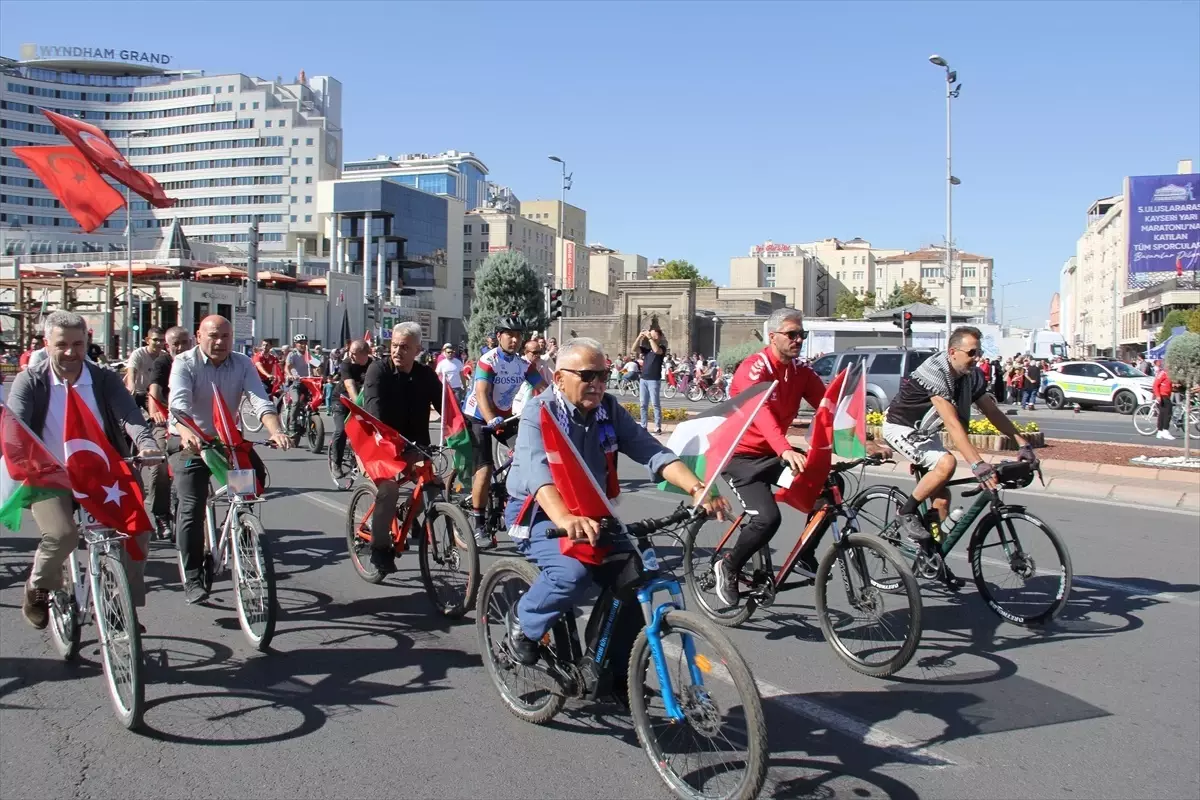 kayseride bisikletliler kuresel sumud filosuna destek icin pedal cevirdi Y6XMOucI