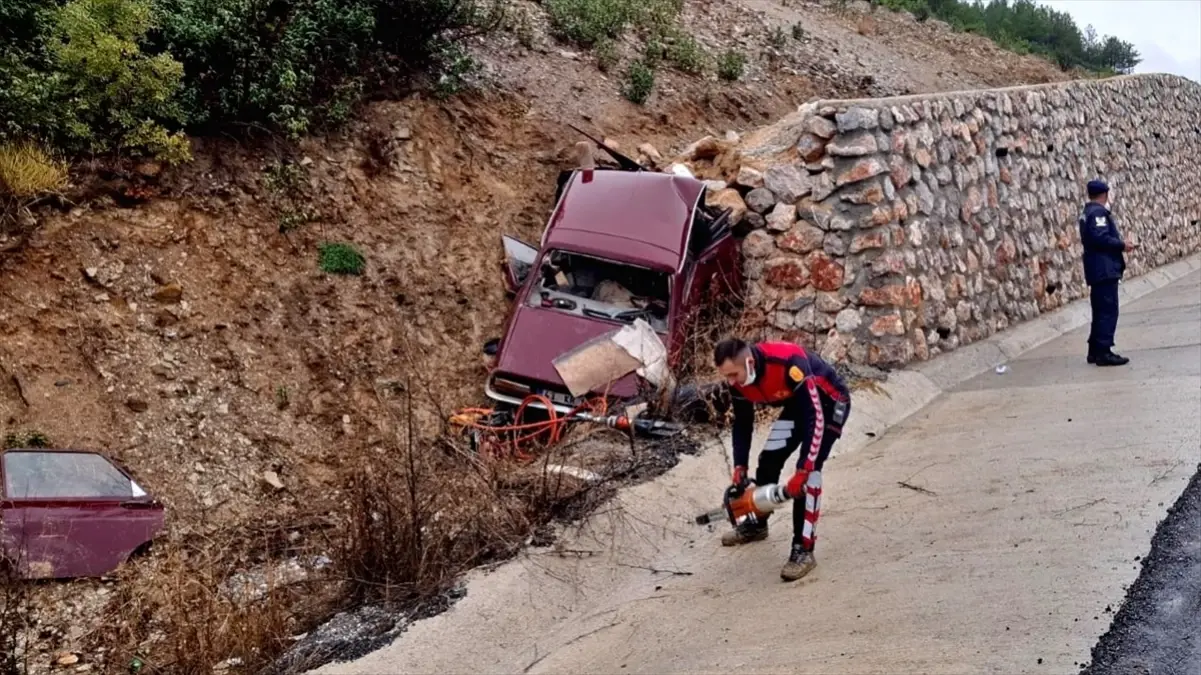 kutahyada trafik kazasi iki olu tehkGU4Y