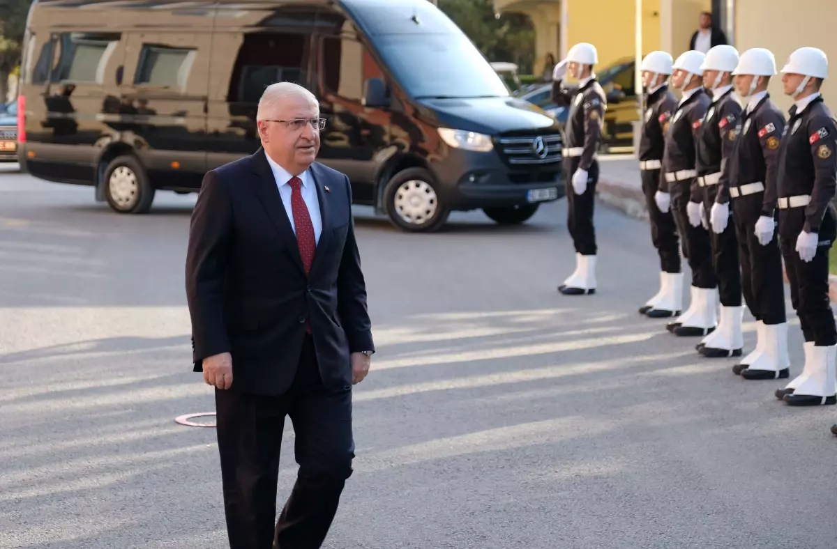 milli savunma bakani yasar guler konyada tedarikci bulusmalarina katildi HSUdQAJk.jpg